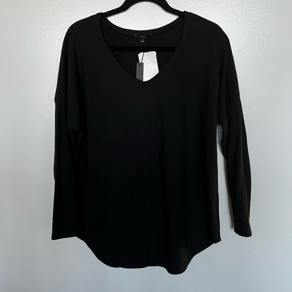 Studio Women's Black V-Neck Sweatshirt Sz 2X NWT
